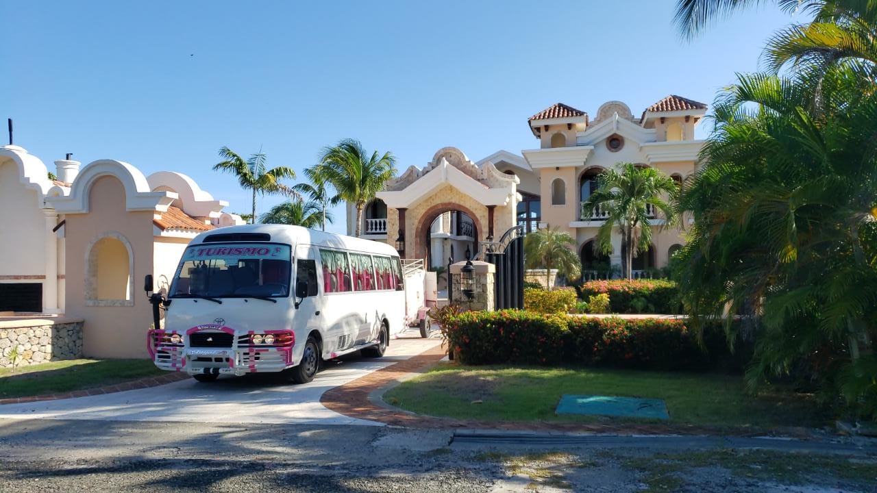 jojimtours airport pick up